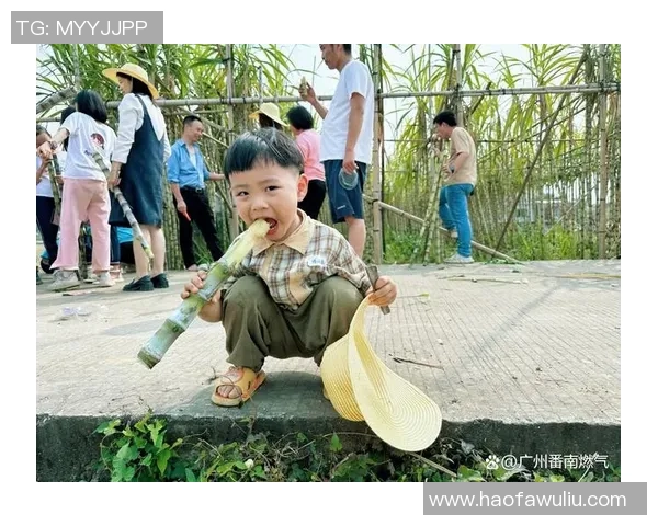 足球明星品尝甘蔗的趣味视频引发热议,球场外的美味瞬间让人忍俊不禁 足球明星品尝甘蔗的趣味视频引发热议,球场外的美味瞬间让人忍俊不禁